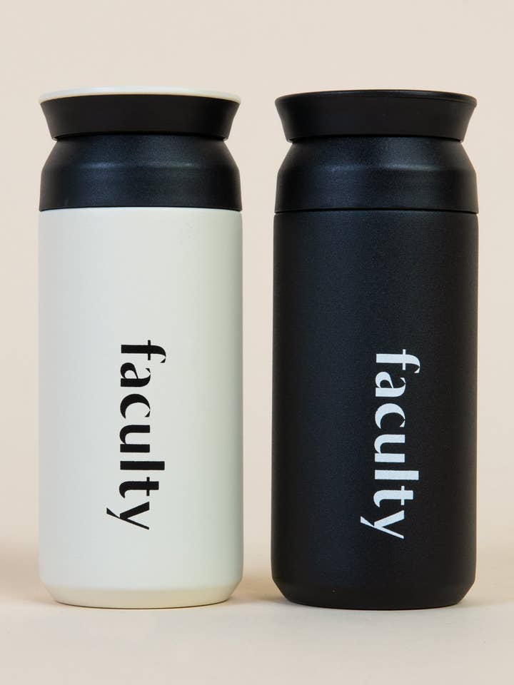 Bouteille de voyage isolée pour la vente par Faculty