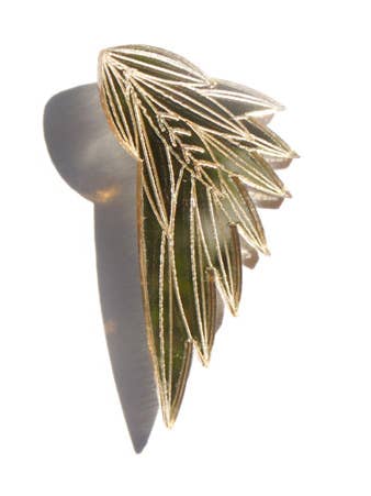 Spilla ad ala per la vendita all'ingrosso da parte di Chalk Jewellery