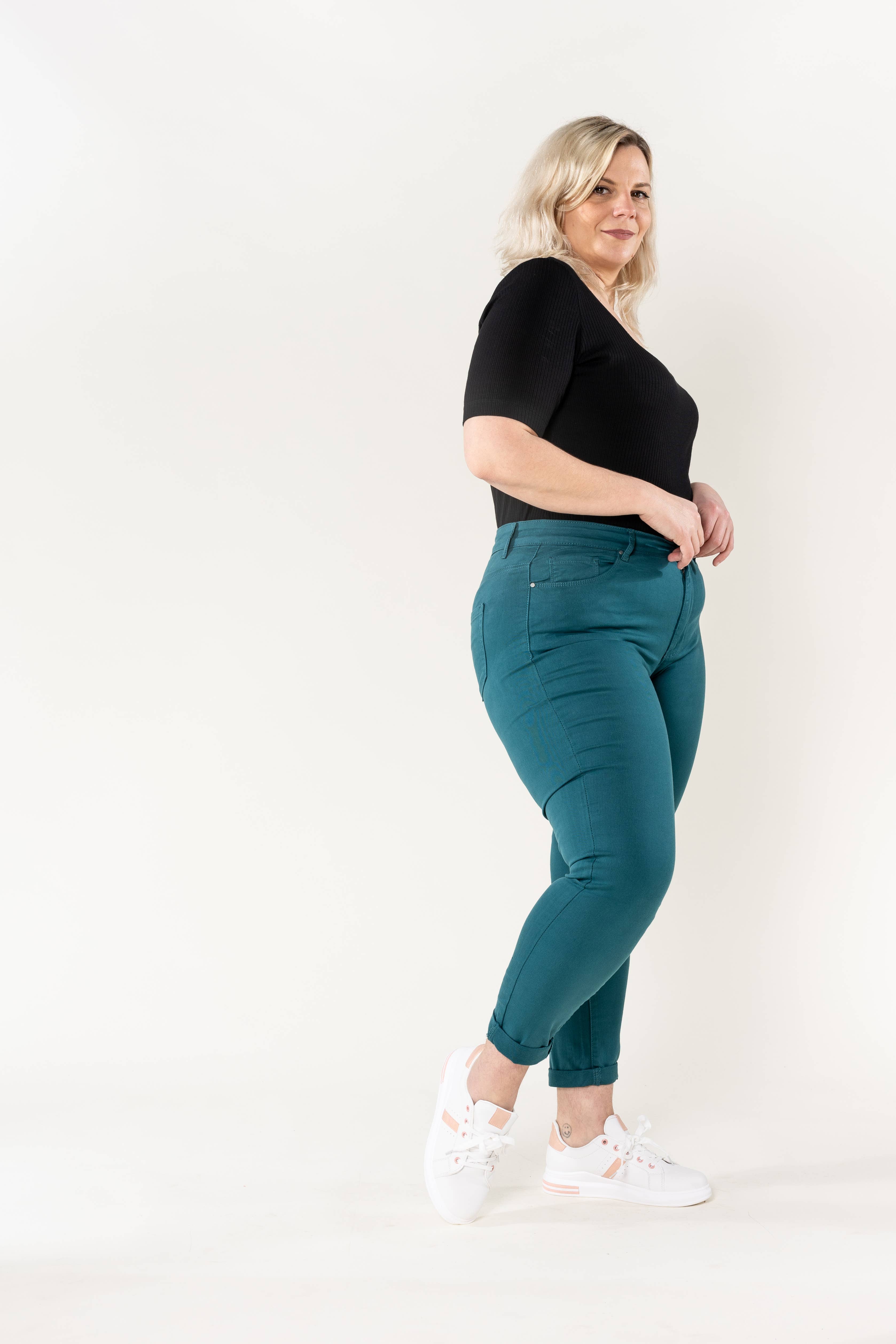 Nina Carter – Calças - Mulher por atacado – Tamanho Plus Curve Plus Tamanho Voltar ao Pescoço P19934