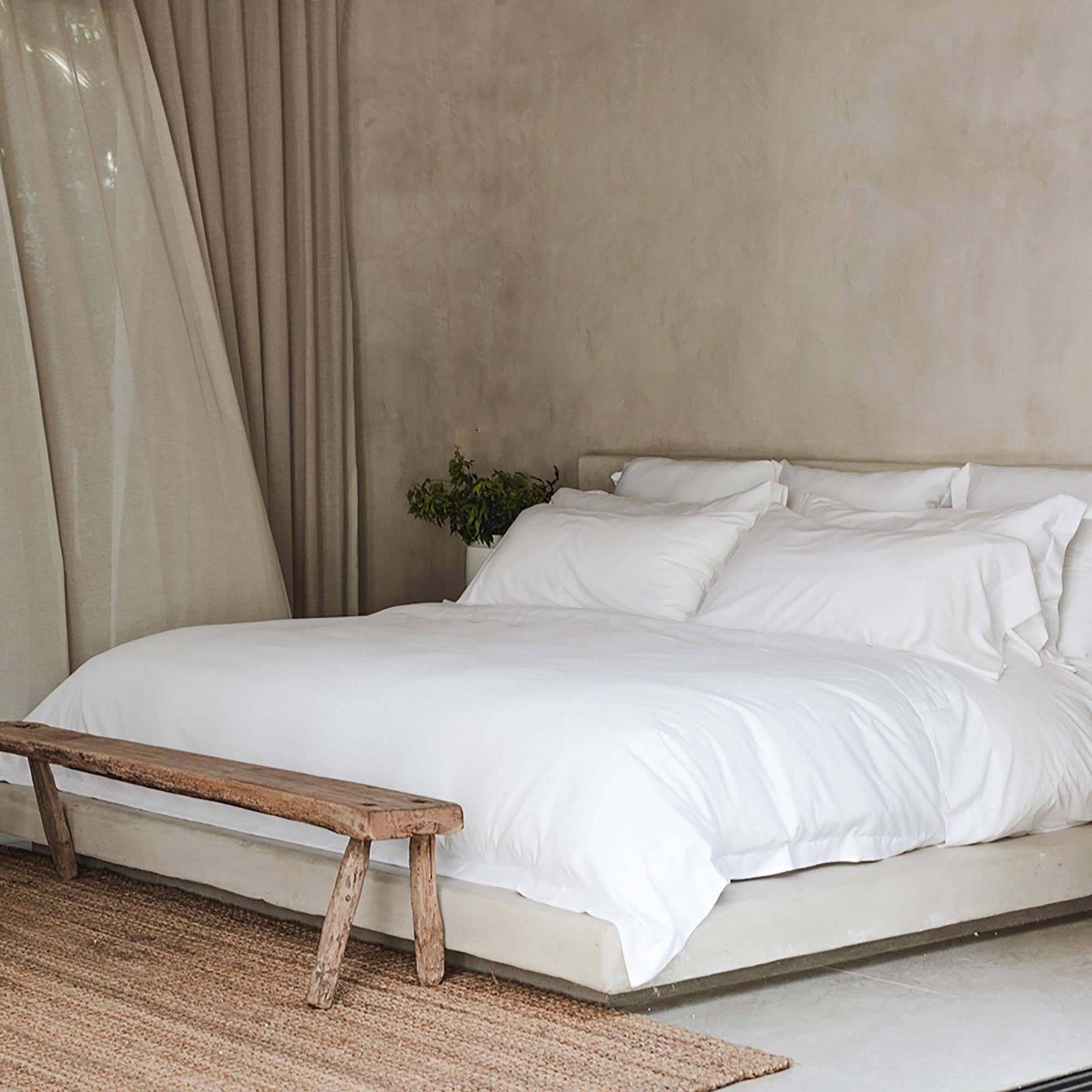 In White Classic Organic Sheet Set for wholesale on Faire2