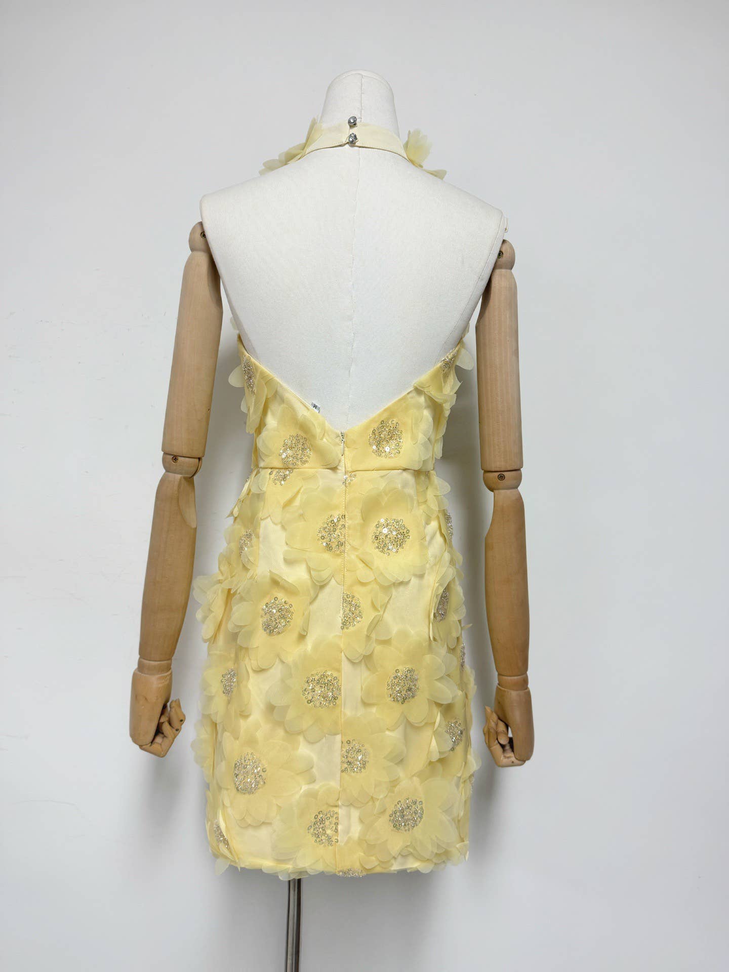 Productseeker - Wholesale Dress - Women's - DR751Y Halter Neck Sequin 3D Floral Backless Mini Dress26