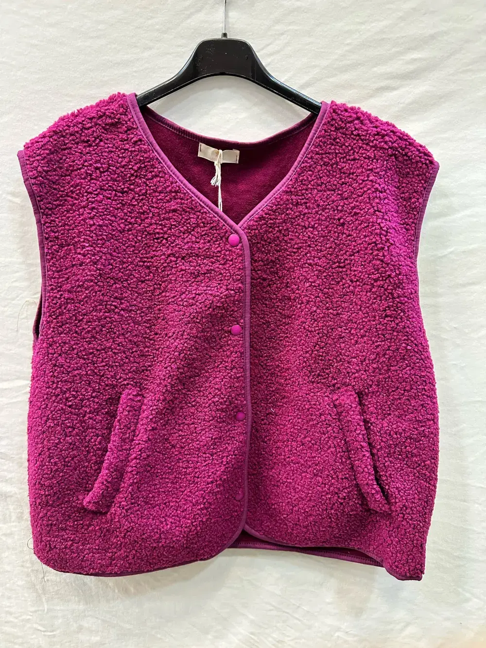 Mimi & Gogo - Wholesale Outerwear Vest - Women's - Buttoned Fleece Vest @3192_GiletMoumoute17