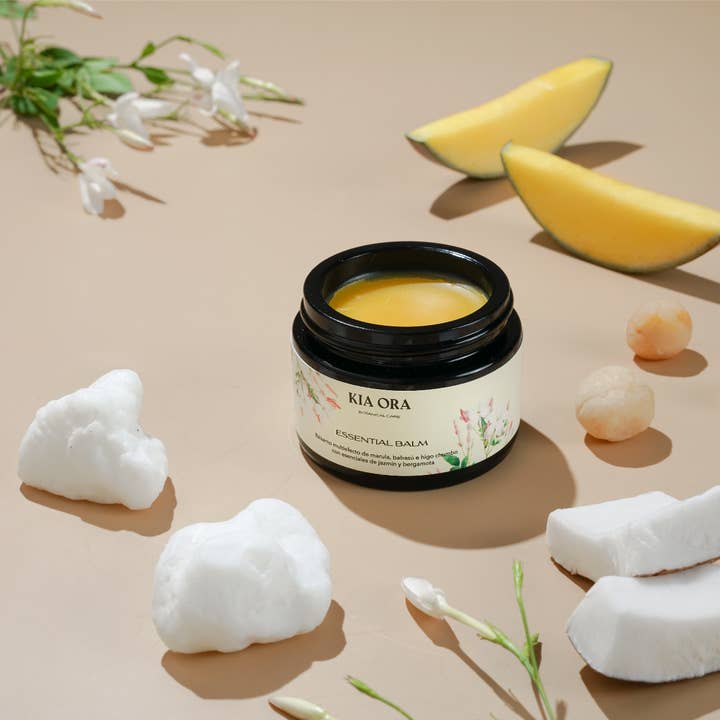 ESSENTIËLE BALSEM - Balsem met meerdere effecten van marula, babassu en cactusvijg met essentiële ingrediënten van jasmijn en bergamot voor wholesale door Kia Ora