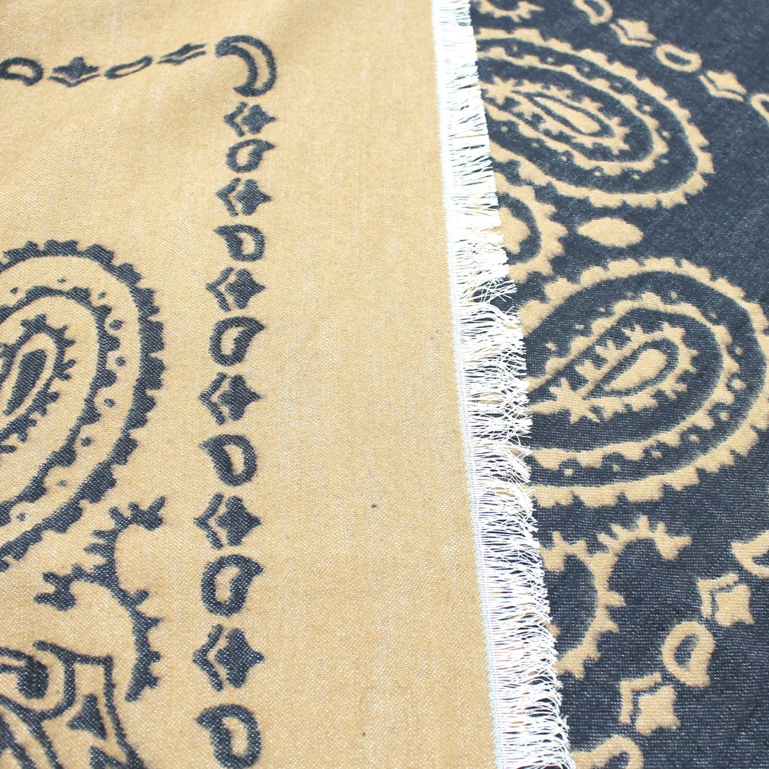 Vimoda - Wholesale Scarf - Women's - Large paisley pattern bandana scarf8