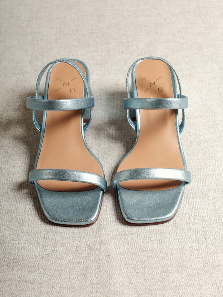 SANDALIA DE TACÓN CON TIRAS POPPY METAL BLUE para venta al por mayor de KMB Shoes