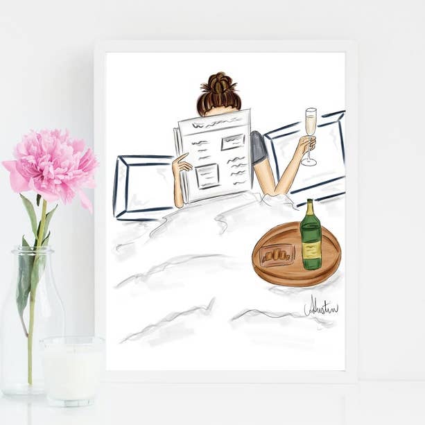 Champagne au lit, illustration confortable, décoration murale de chambre à coucher pour la vente par PLTStudio