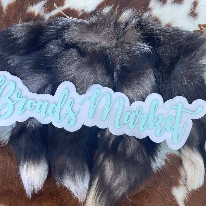 Broads Market - Wholesale Purse/Bag Accessory - Women's - Natural 16” Fox Tail Accessories