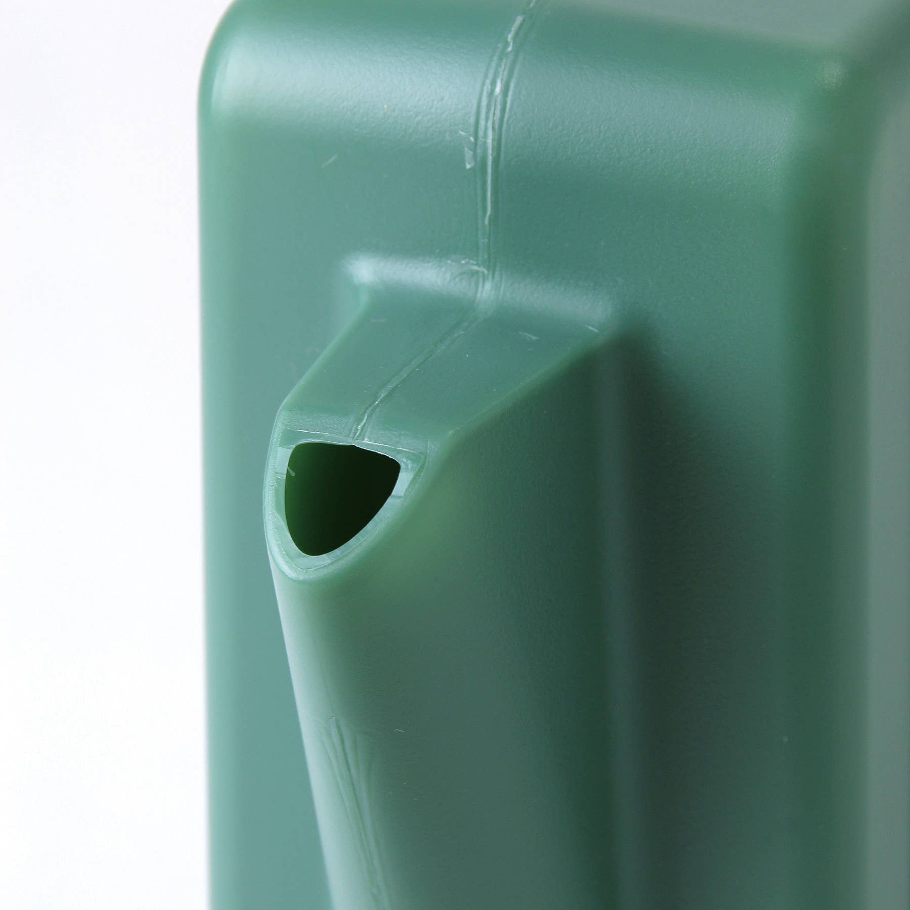 Time Concept - Wholesale Watering Can - Ultra Slim Watering Can1