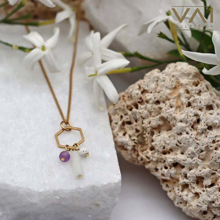 Collier en pierres précieuses, bijoux diffuseurs, jade, améthyste, lave pour la vente par Vai Collection