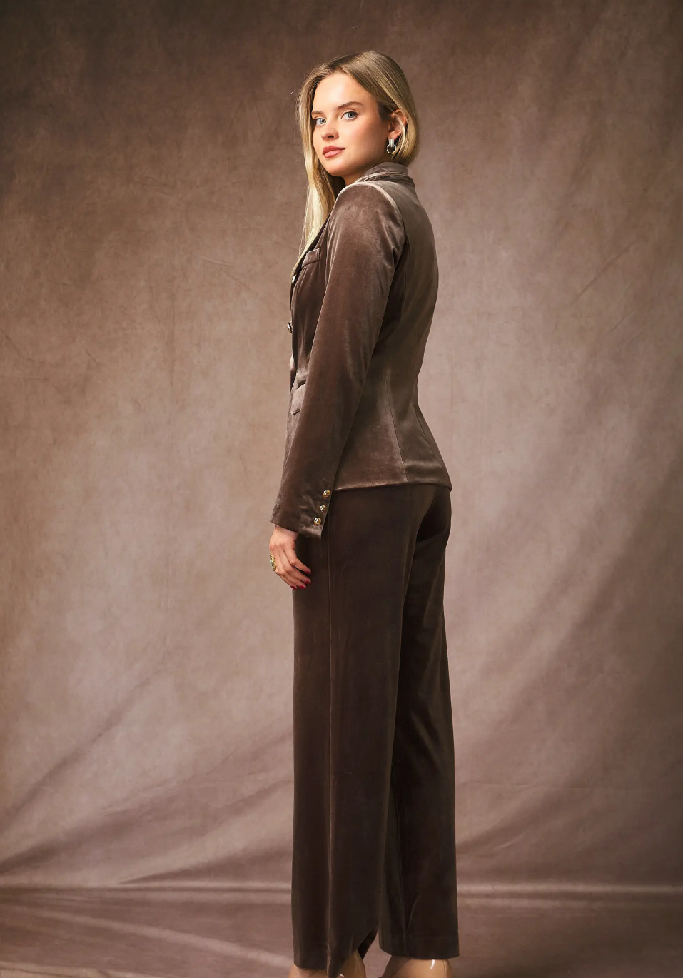 CHOKLATE PARIS - Wholesale Pants - Women's - High-waisted straight-cut velvet trousers - P222811