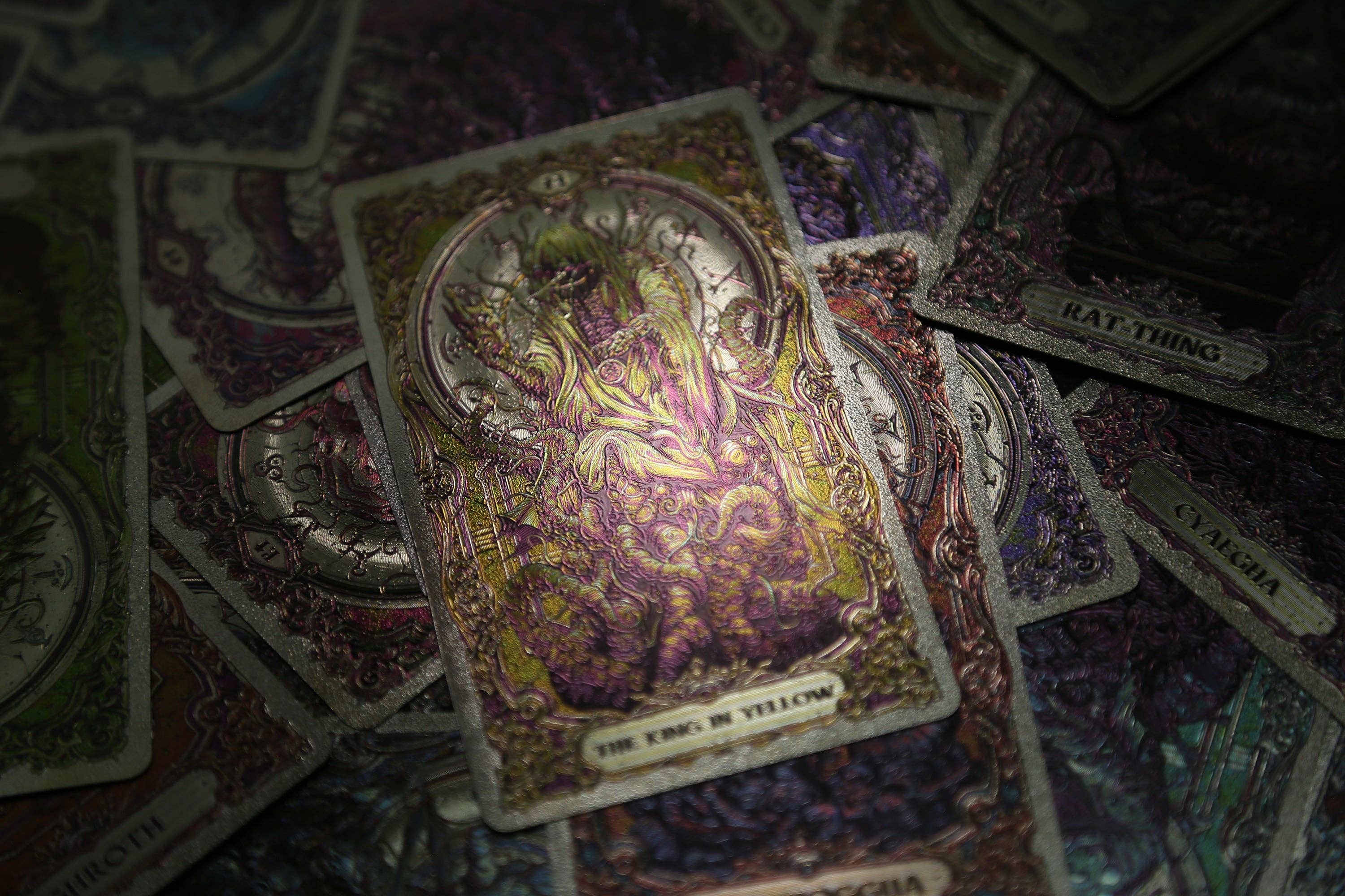 Vermilion Collection - Wholesale Tarot Cards - Reflections on the Wall Cthulhu Mythos Oracle16