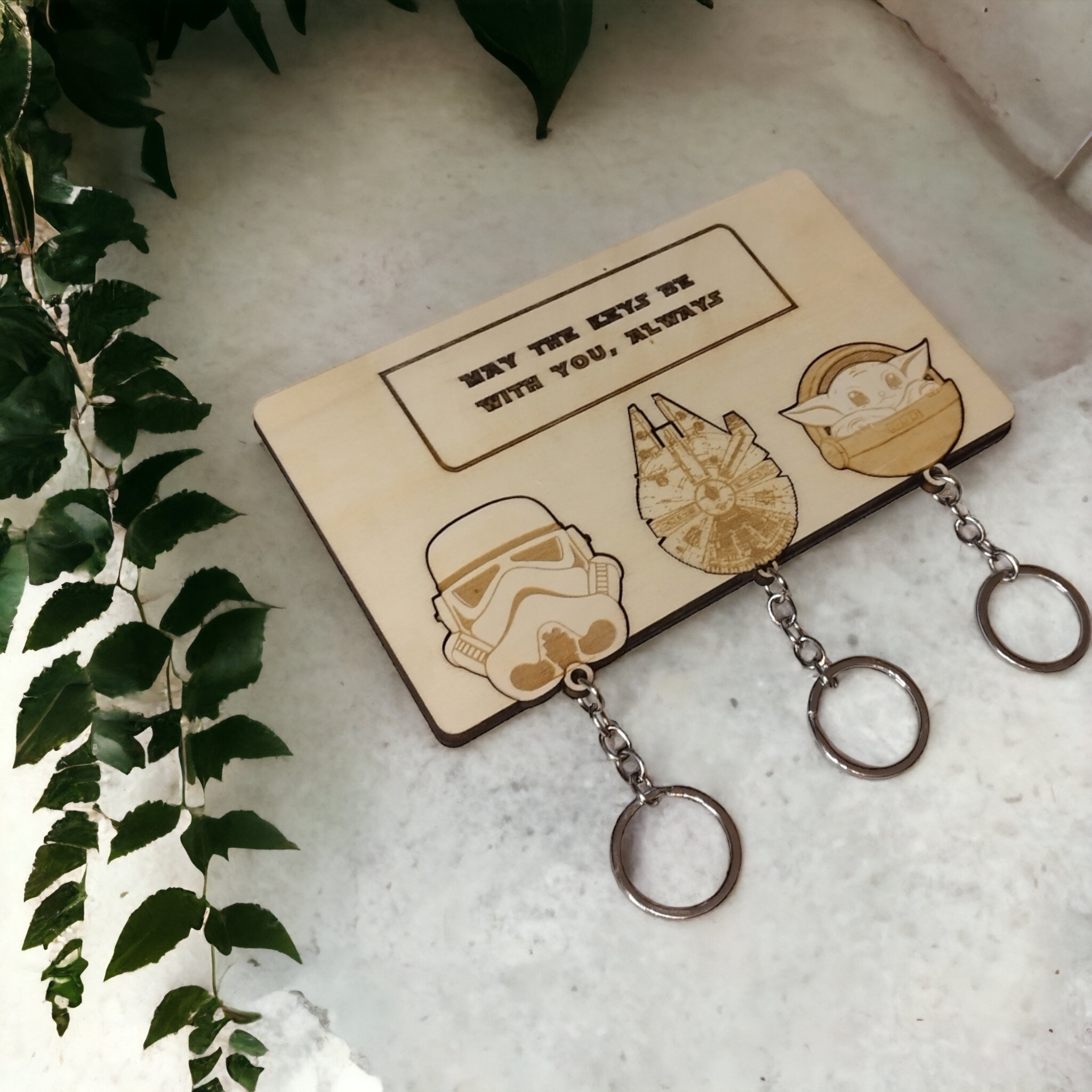 Studio Rima – wholesale Nyckelring - Unisex – Star Wars nyckelring med väggmonterad nyckelhållare – Geek nyckelringar5