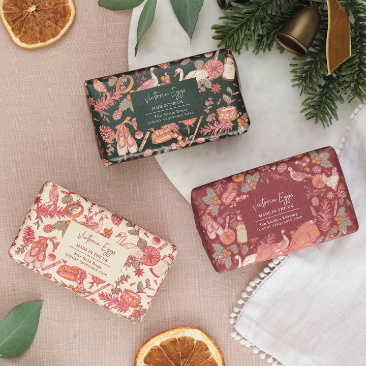 Victoria Eggs - Wholesale Bar Soap - PRE-ORDER Two Turtle Doves Soap Bar - Winter Flowers1
