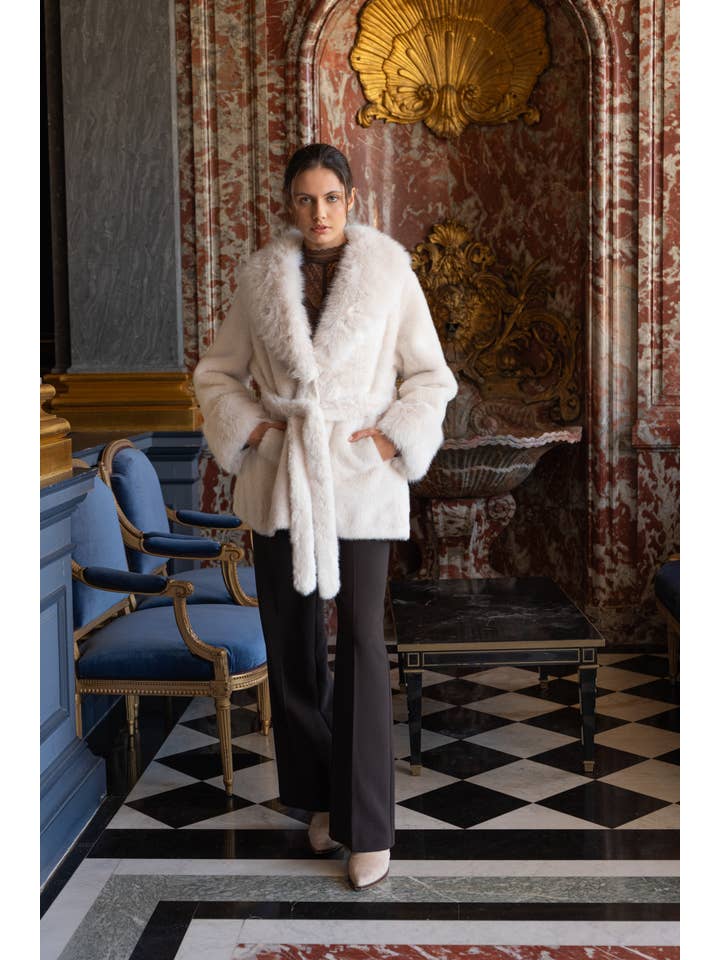 CHOKLATE PARIS – Engroshandel Pels-/kunstpelsfrakke - Dame – Faux fur coat with large collar - Y1716