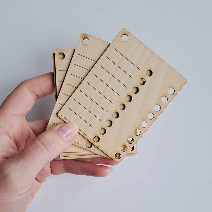 The Pigeon's Nest – wholesale Knitting/Crochet Supplies – Palette Protector | Wooden Yarn Swatch Organizer1