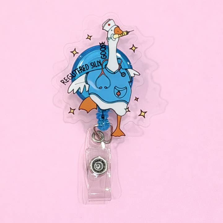 Badge enrouleur d'oie stupide RN pour la vente par Posh Paperie