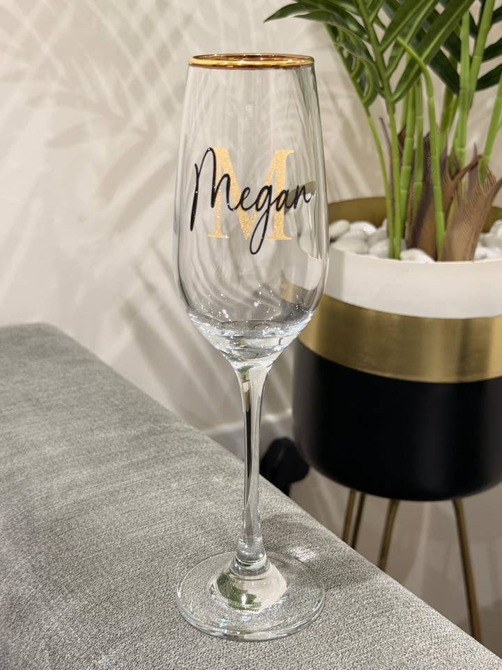 Personalised Gold Rimmed Prosecco Glass for wholesale by Perfectgiftstogive