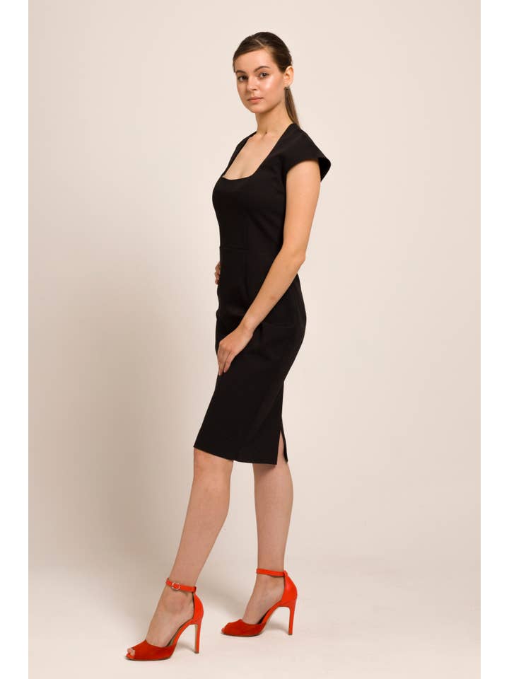 TAVROVSKA - Vendita all'ingrosso Vestito - Donna - Abito tubino con scollo quadrato, tubino nero midi2