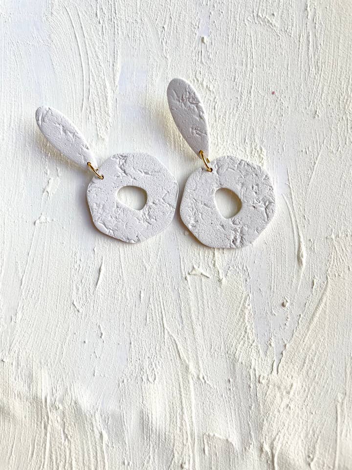 Pendientes de arcilla polimérica con textura de hormigón artificial para venta al por mayor de Hooks and Clay