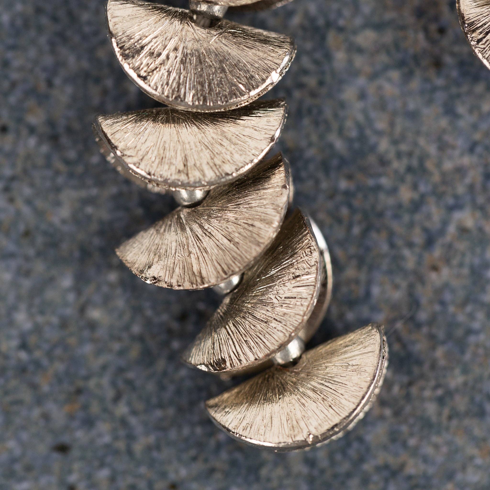 Ten Thousand Villages - Vente Boucles d'oreilles pendantes - Boucles d'oreilles pendantes empilées Tarra2