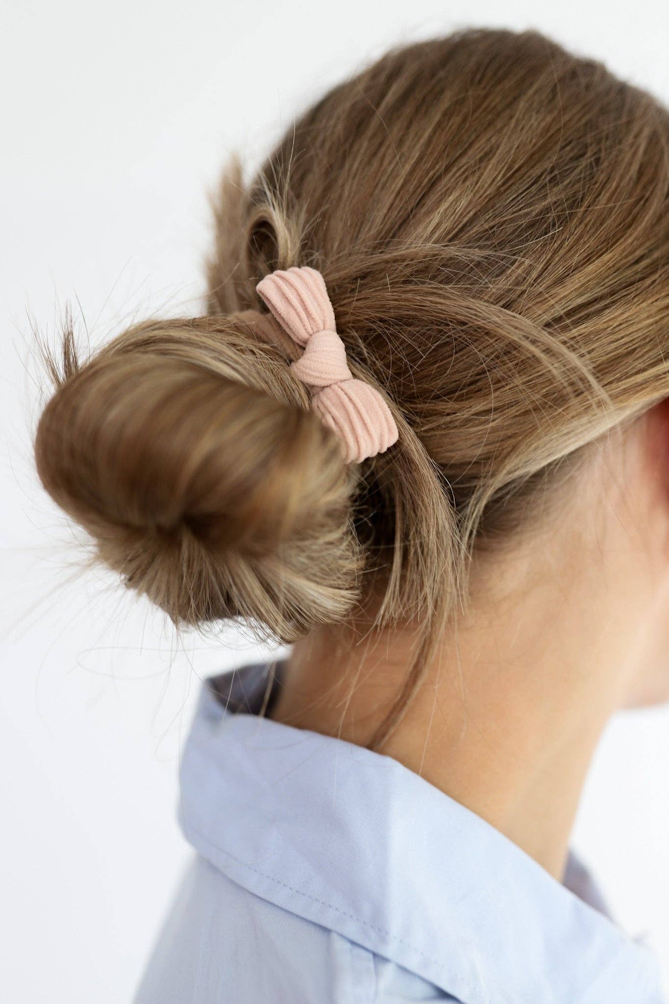 KAXI – wholesale Hårsnoddar – Dam – Tvåfärgade rosetter med bakåtslickat hårband27