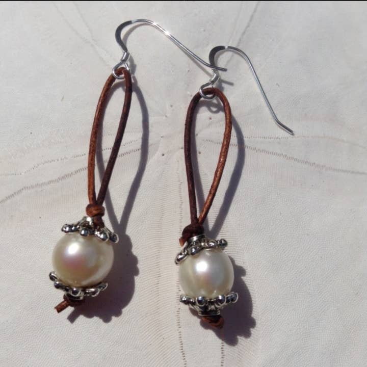 Jackie Gallagher Designs - Handmade Coastal Jewelry - Wholesale Hangende/ronde oorbellen - Katie oorbellen1