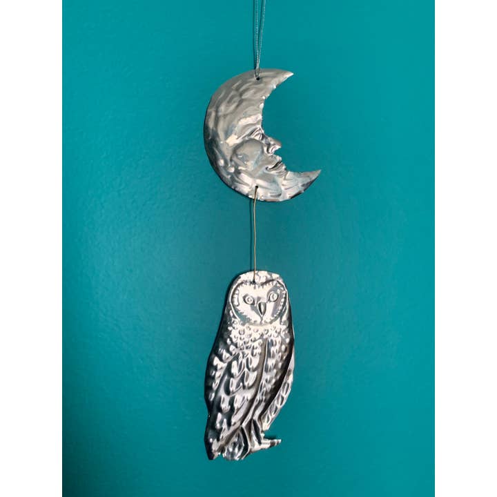 Foot Range Mountain – wholesale Wall Accent – Celestial Moon and Owl Silver Foil Embossed Wall Decor6