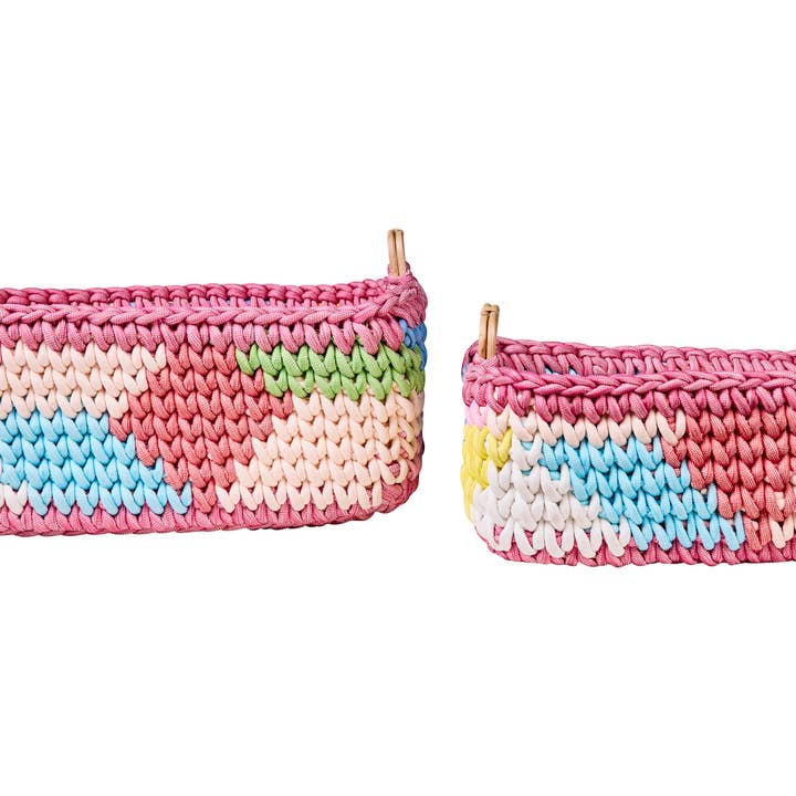 Paniers tricotés rectangulaires avec anses en rotin demi-lune pour la vente par Novità Home