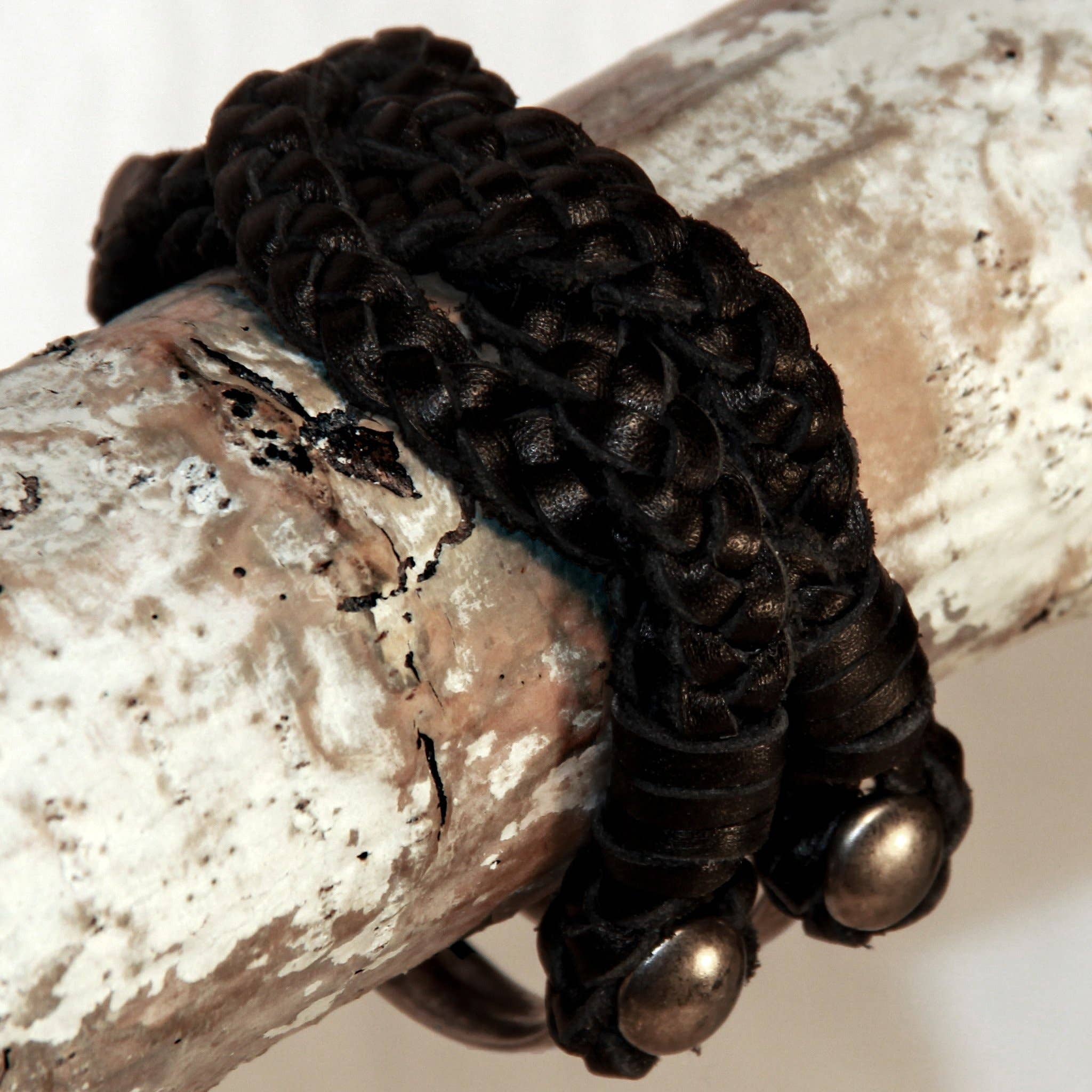 Embrazio - Wholesale Woven/Braided Bracelet - MEZZA LUNA Handmade Leather Bracelet2