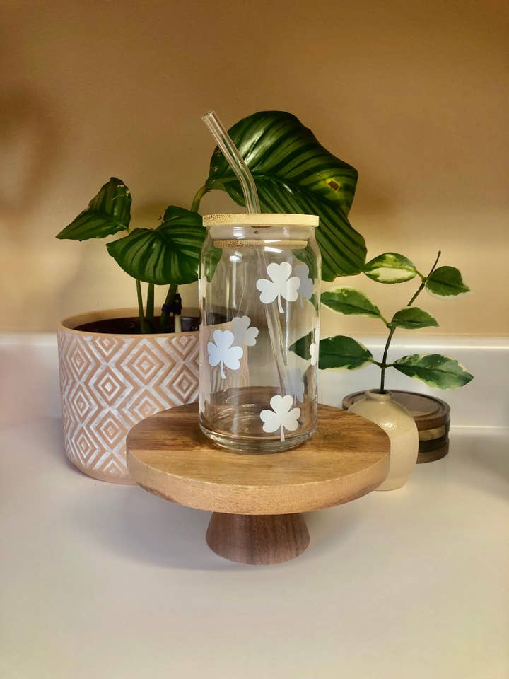 Shamrock Eiskaffeetasse, Kleeglas, St. Patricks Day Cup für den Großhandel von MommyandMarie