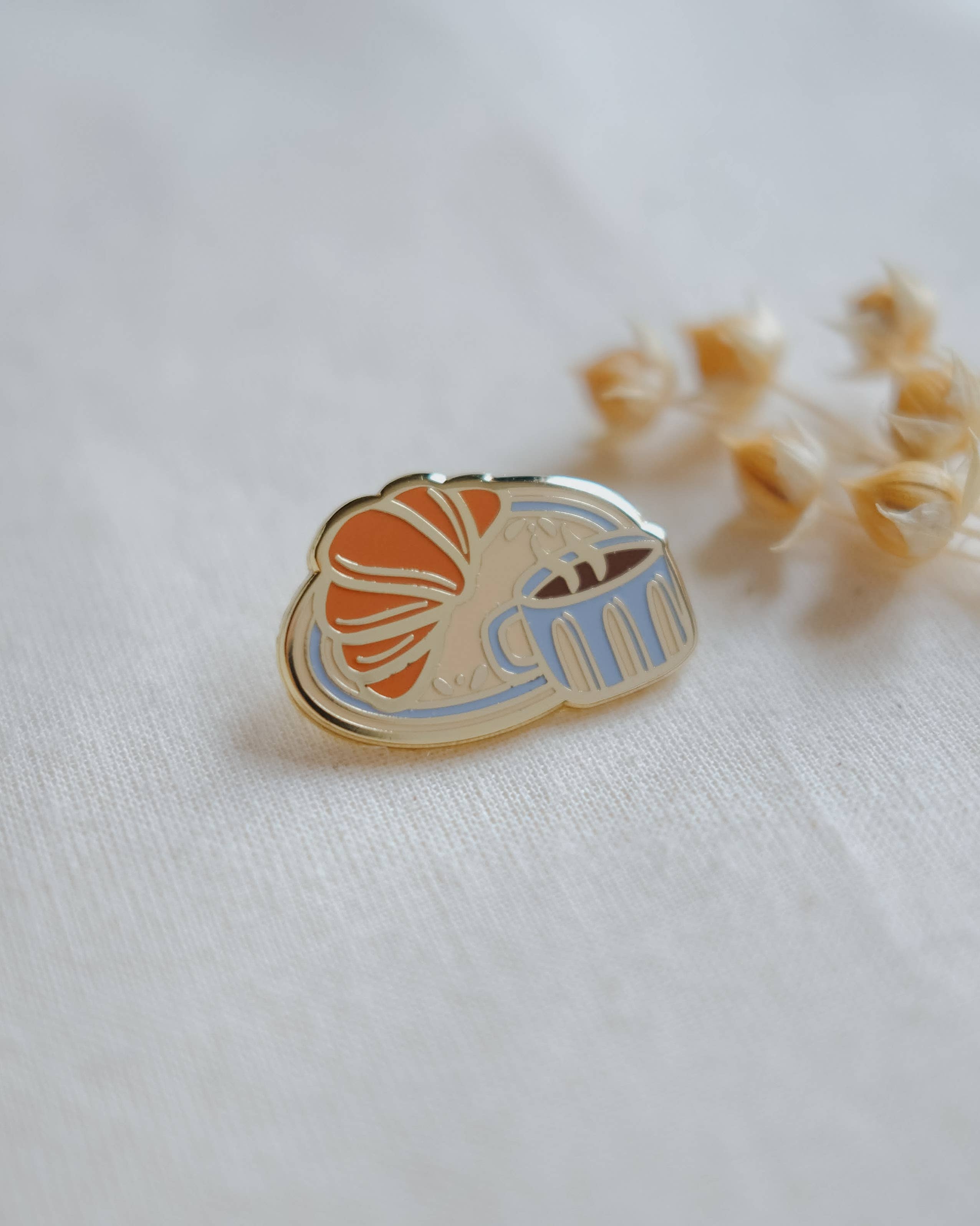 Justine Gilbuena - Wholesale Lapel Pin/Button - Croissant Enamel Pin