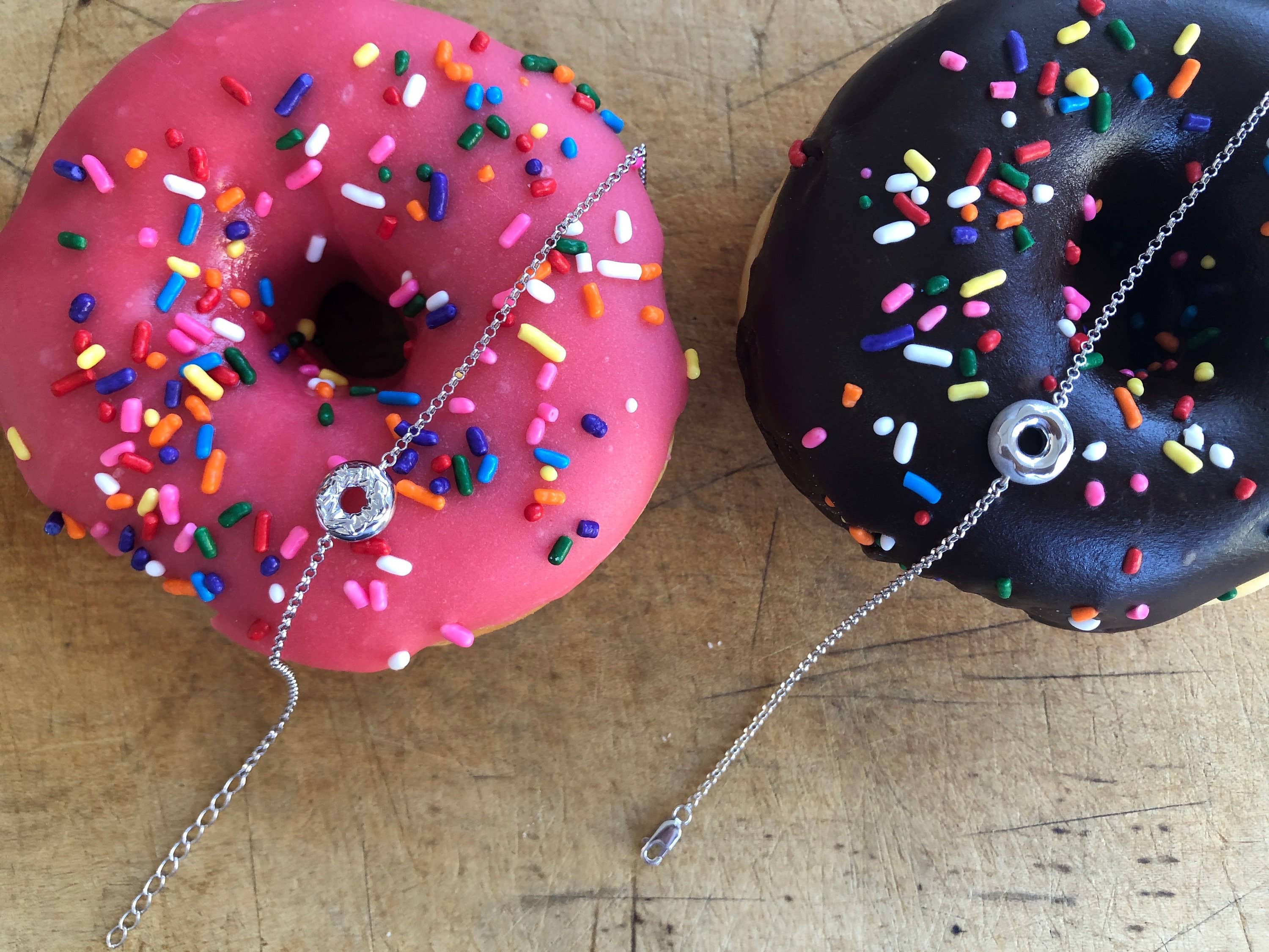 Delicacies Jewelry – wholesale Berlockarmband – Glaserade munk armband Sterling Silver av delikatesser smycken - varje köp hjälper till att bekämpa hunger! (Foodie gåva, mat smycken)4