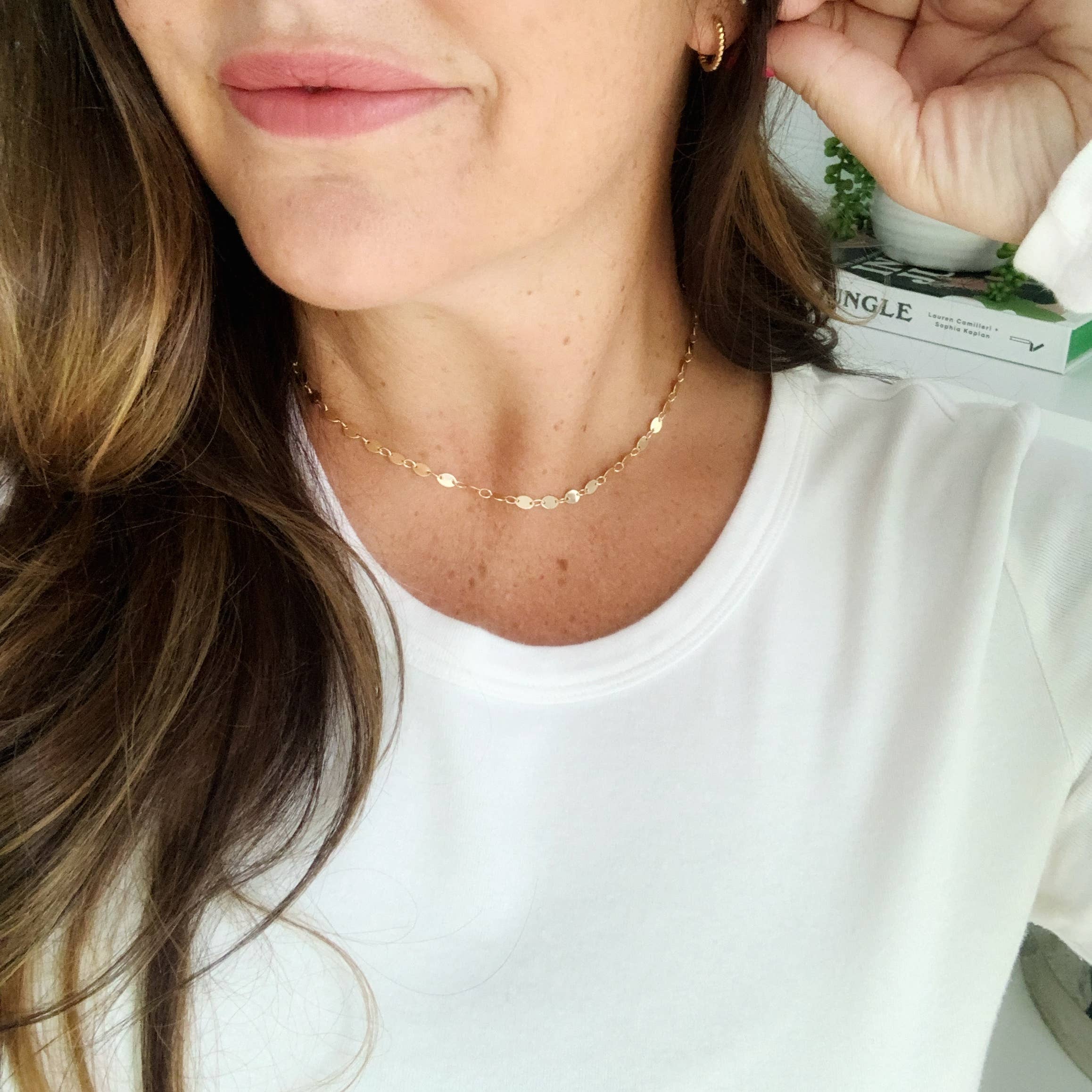 True by Kristy Jewelry - Vente Petits anneaux - Créoles Shoreline Huggie Gold Filled8