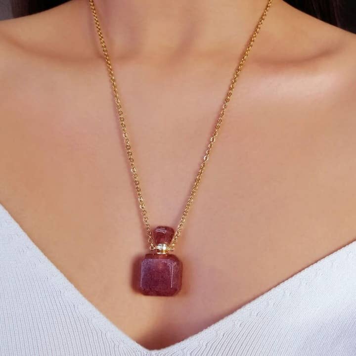 Divine Dulcet - Wholesale Pendant/Charm Necklace - Magic Potion Bottles | 24 Karats Natural Crystals Necklaces