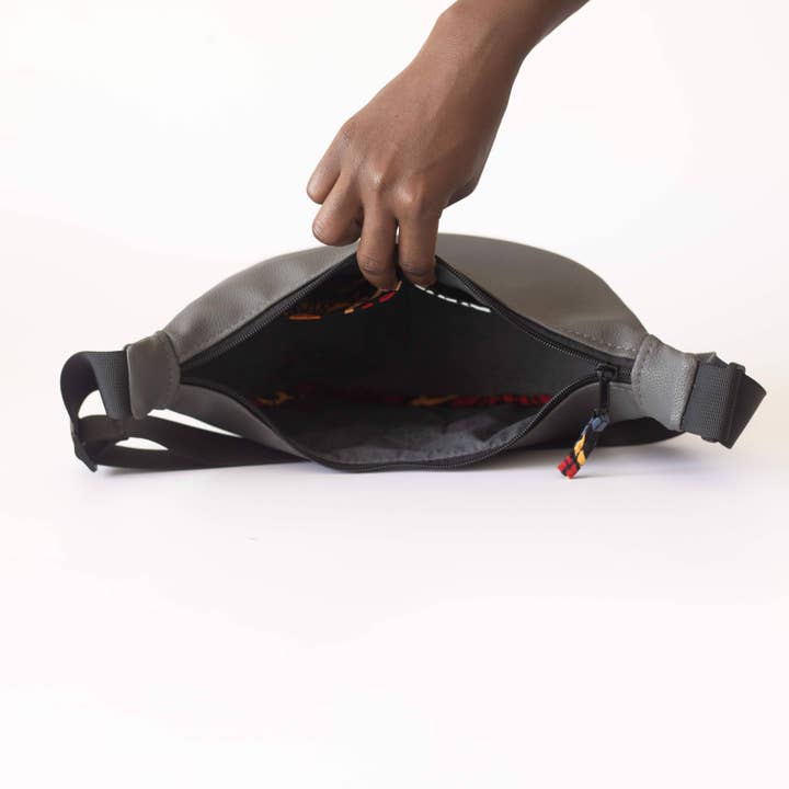 Ecodunia - Wholesale Shoulder Bag - Unisex - Round Mini Shoulder Bag – Vegan Leather, Ethically Handmade16