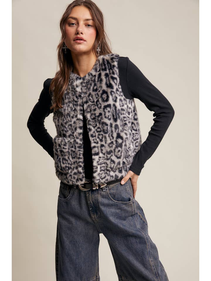 Listicle - Wholesale Outerwear Vest - Women's - Faux Fur Leopard Vest1