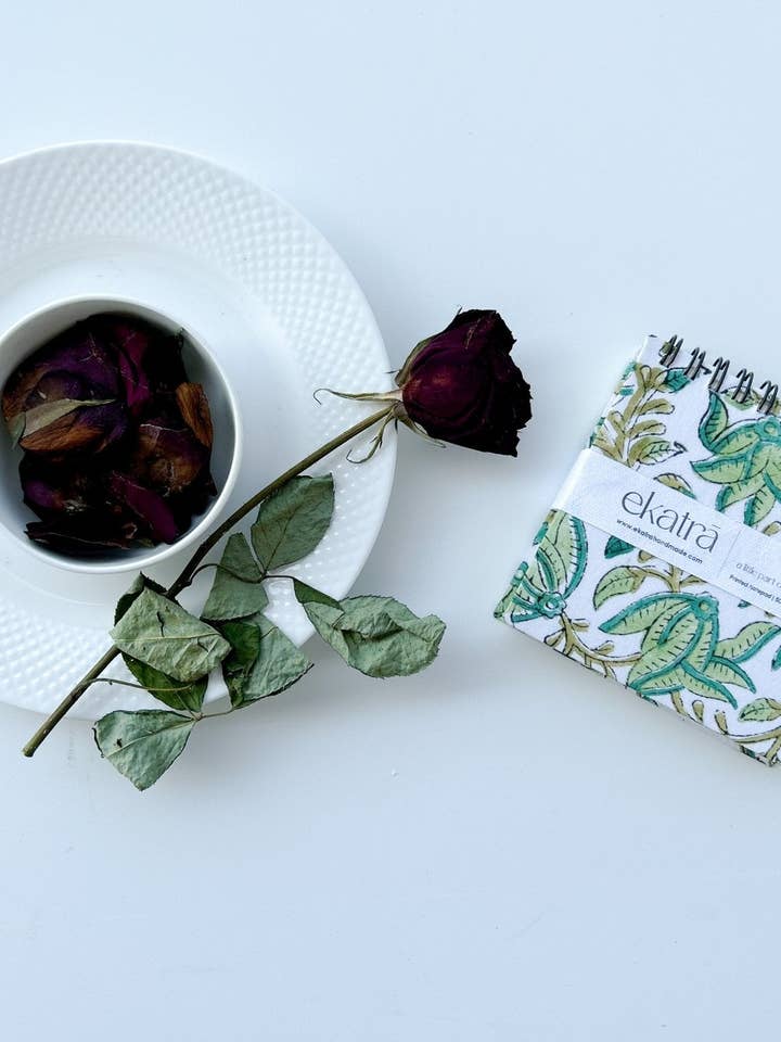 Diario encuadernado con alambre, apto para viajes, de Ekatra para venta al por mayor de Ekatra