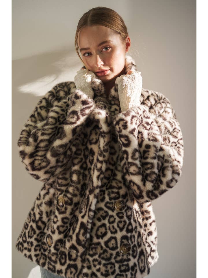 OFF WHITE MAJ3021 FAUX FUR LEOPARD PRINT COAT (Copy) for wholesale on Faire