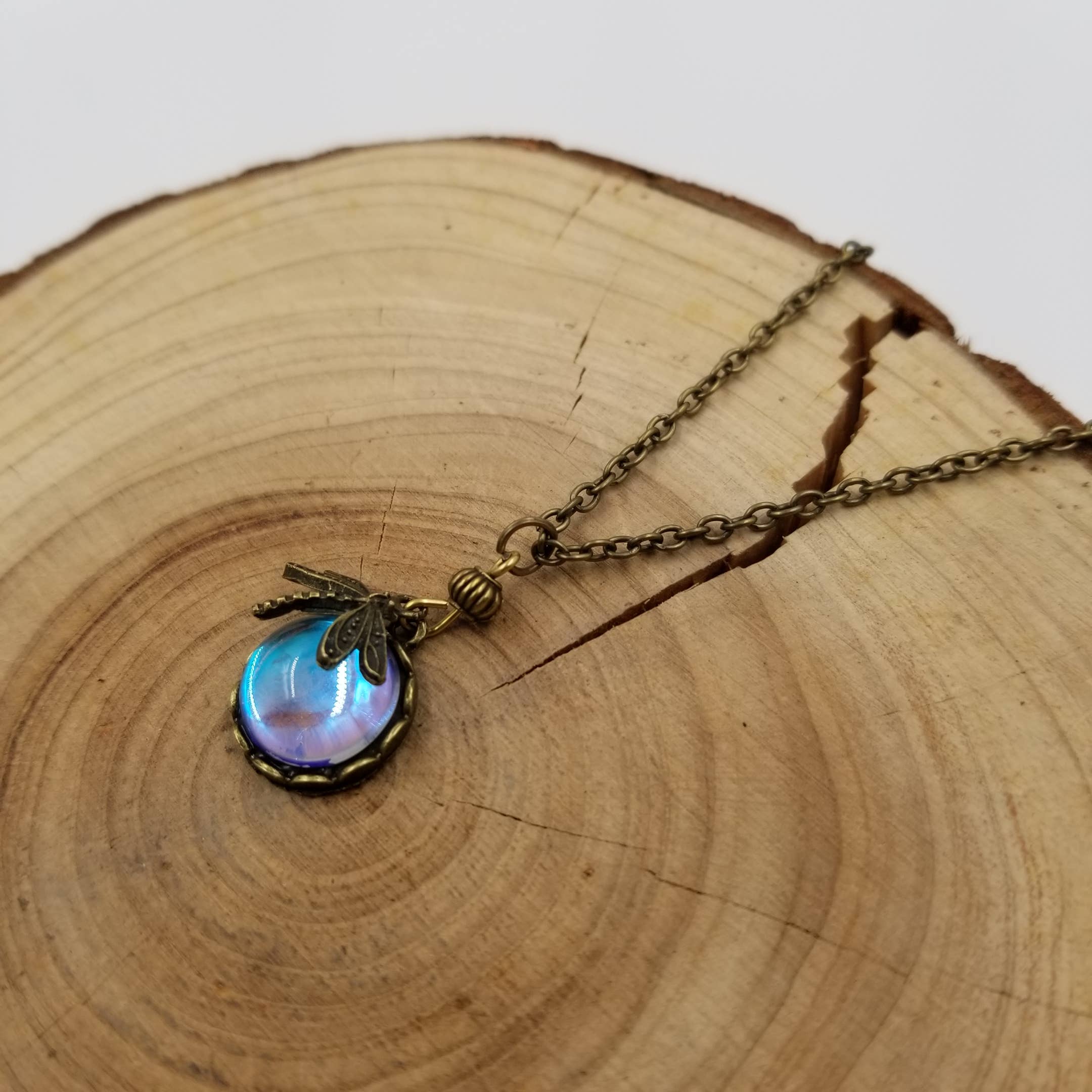 CHAKRA JEWELRY - Vente Colliers à pendentif - Collier vintage libellule en pierre de lune2