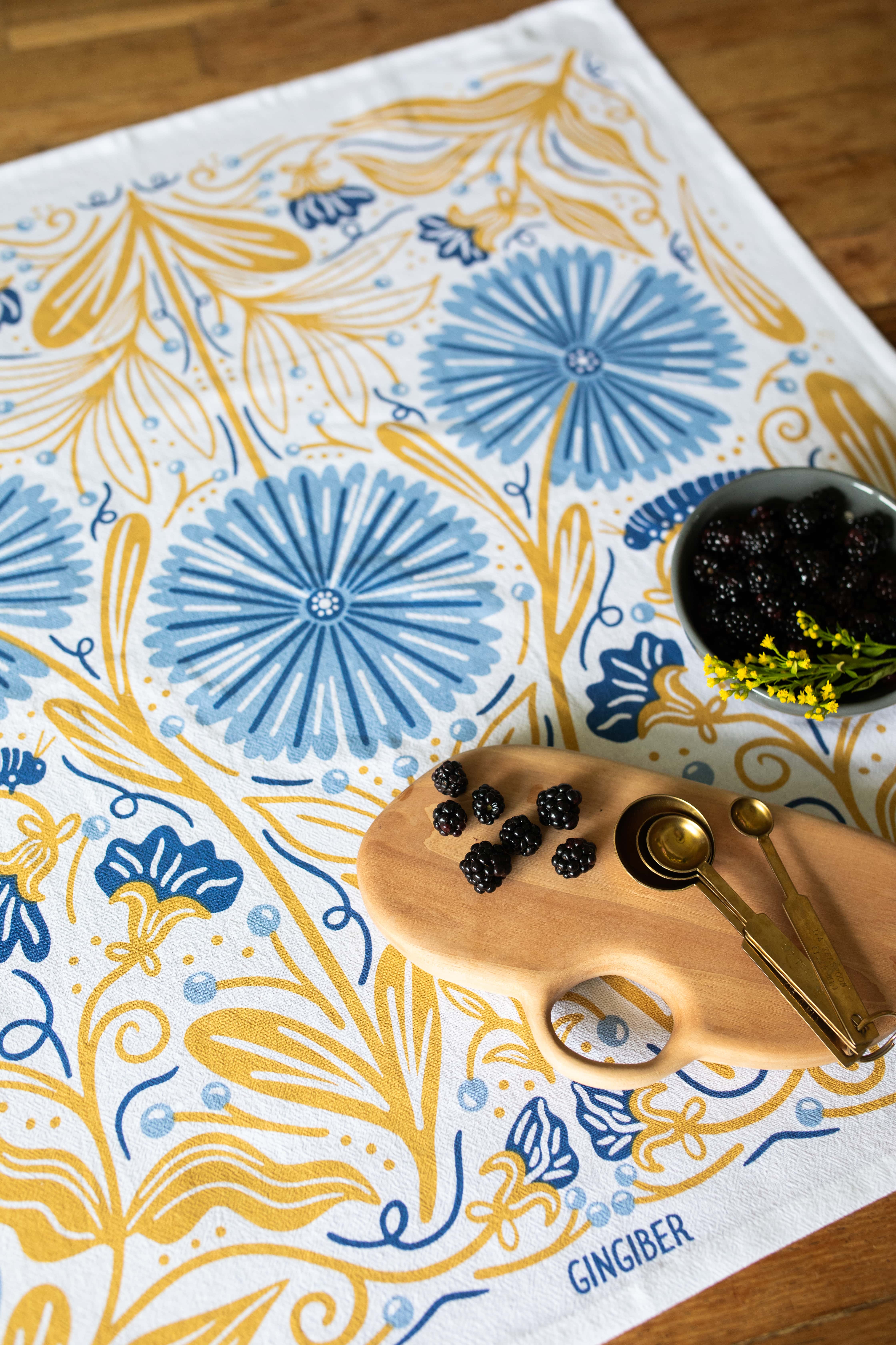 Gingiber - Wholesale Tea towel - Blue Caterpillar Tea Towel – Nature-Inspired Decor