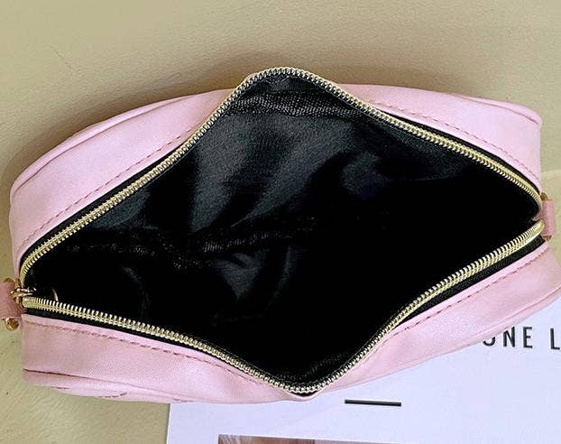 MKS America - Wholesale Crossbody Bag - Women's - LOVE Heart Crossbody Bag9