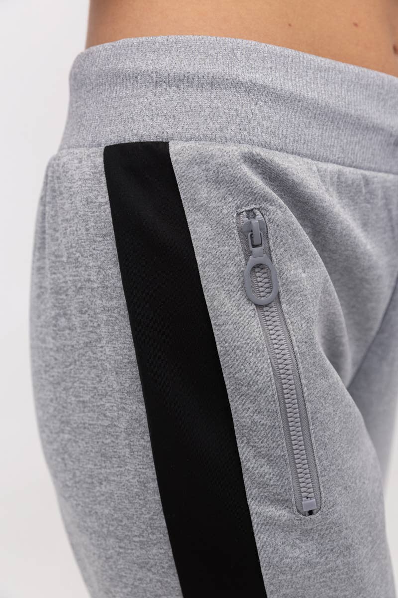 Zayne Paris - Wholesale Activewear Set - Women's - F003 women's jogging set5