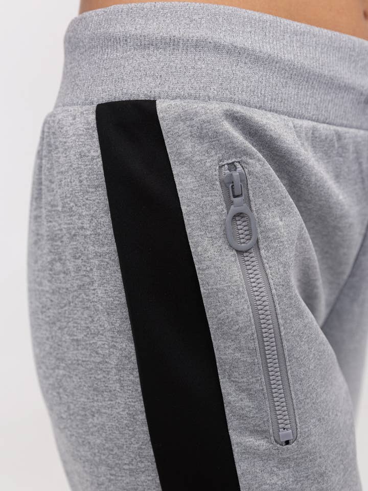 Zayne Paris - Wholesale Activewear Set - Women's - F003 women's jogging set5