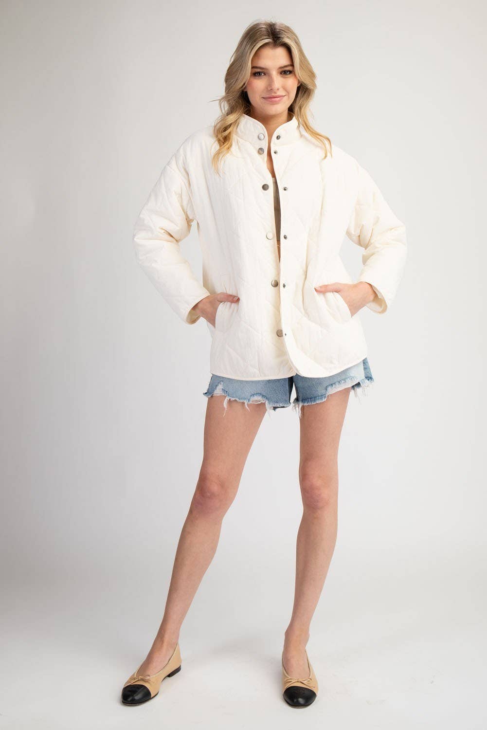 Peace Love Line - Vente Veste – femme - PL3934 - VESTE MATELASSÉE À MANCHES LONGUES ET BOUTON-PRESSION10