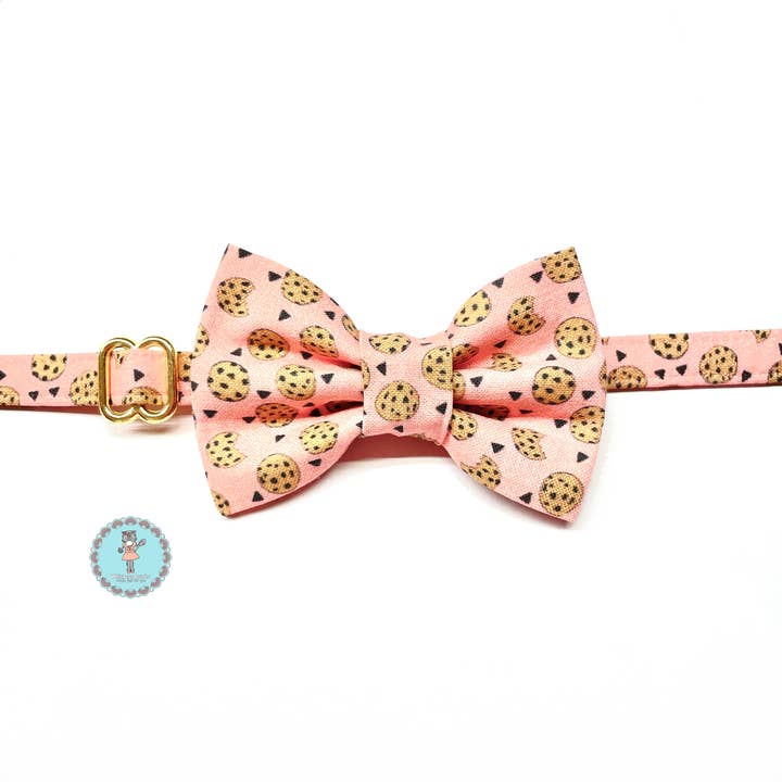 Conjunto de gravata borboleta e coleira para gatos - Cookies Pink por atacado de Whiskers Crafts