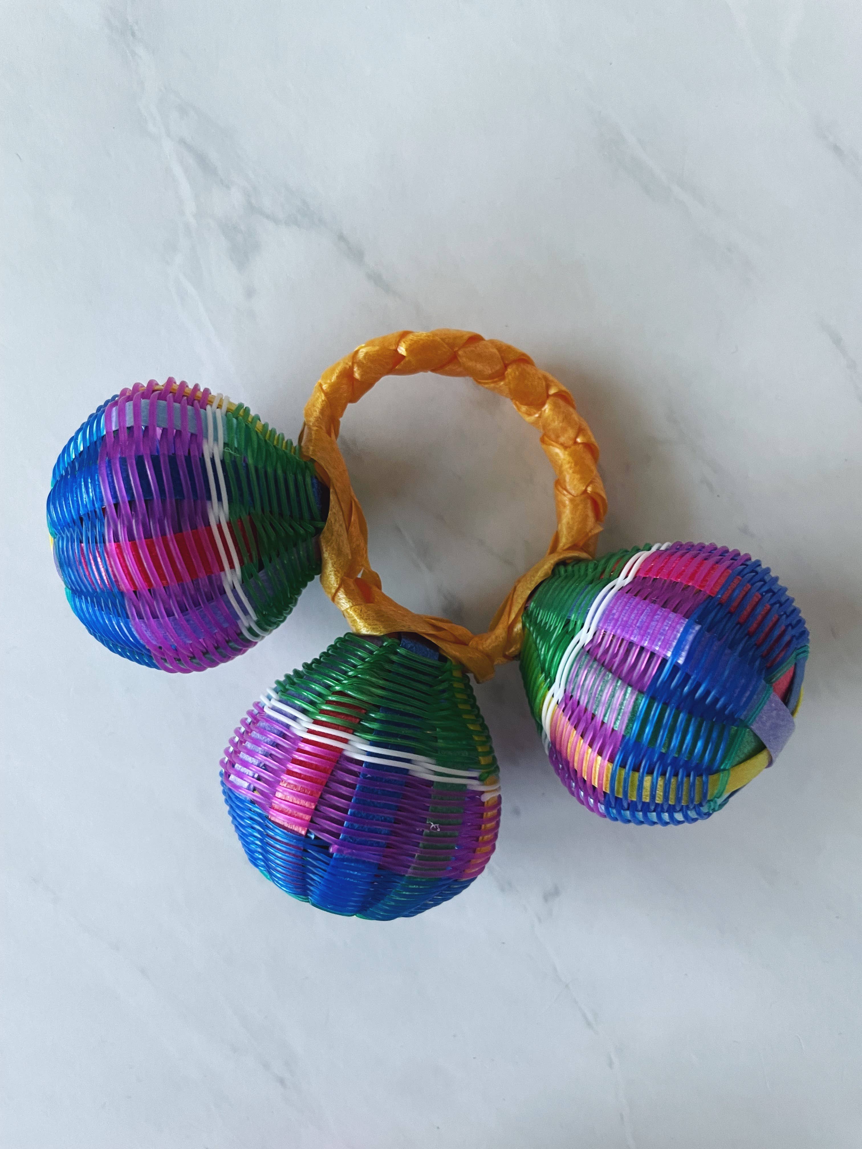 Pura Vida – Großhandel Handrassel – Baby – Mexikanische Baby-Rassel mit 3 Rasseln6