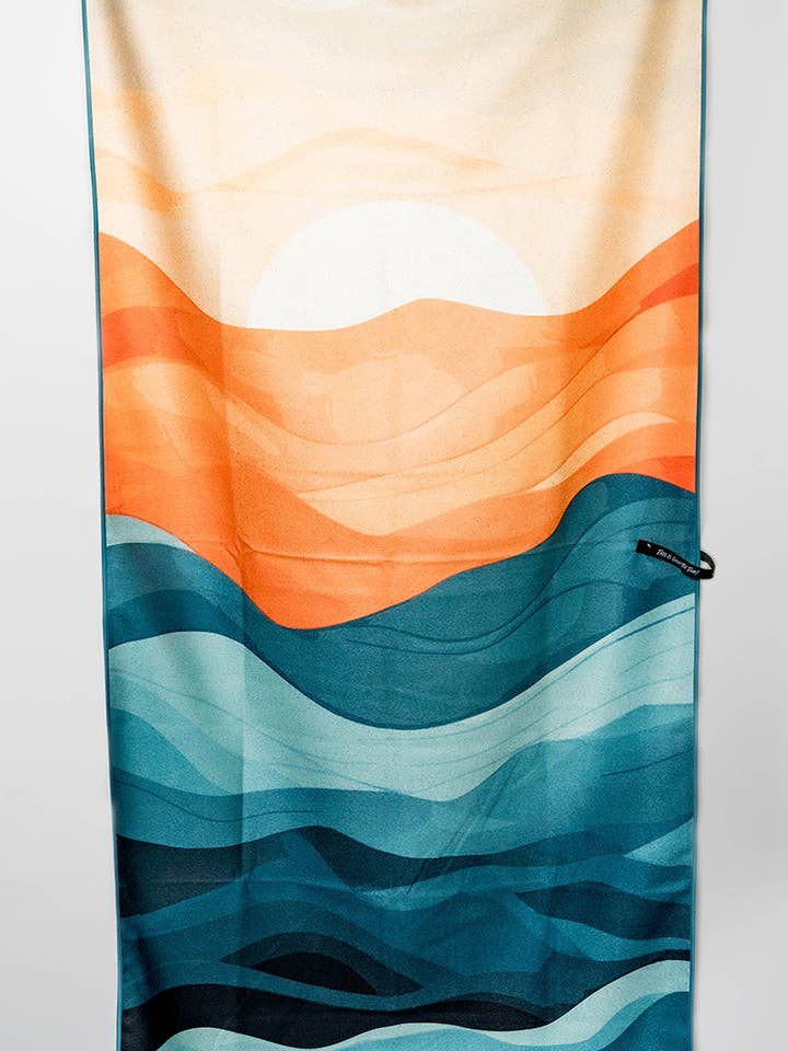 Serviette de plage grande taille, séchage rapide et compacte pour voyage pour la vente par Captain Crabby