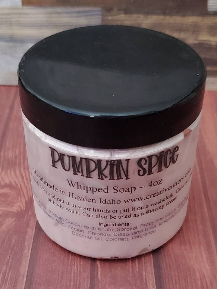 Sapone montato alle spezie di zucca per la vendita all'ingrosso da parte di Creative Otters
