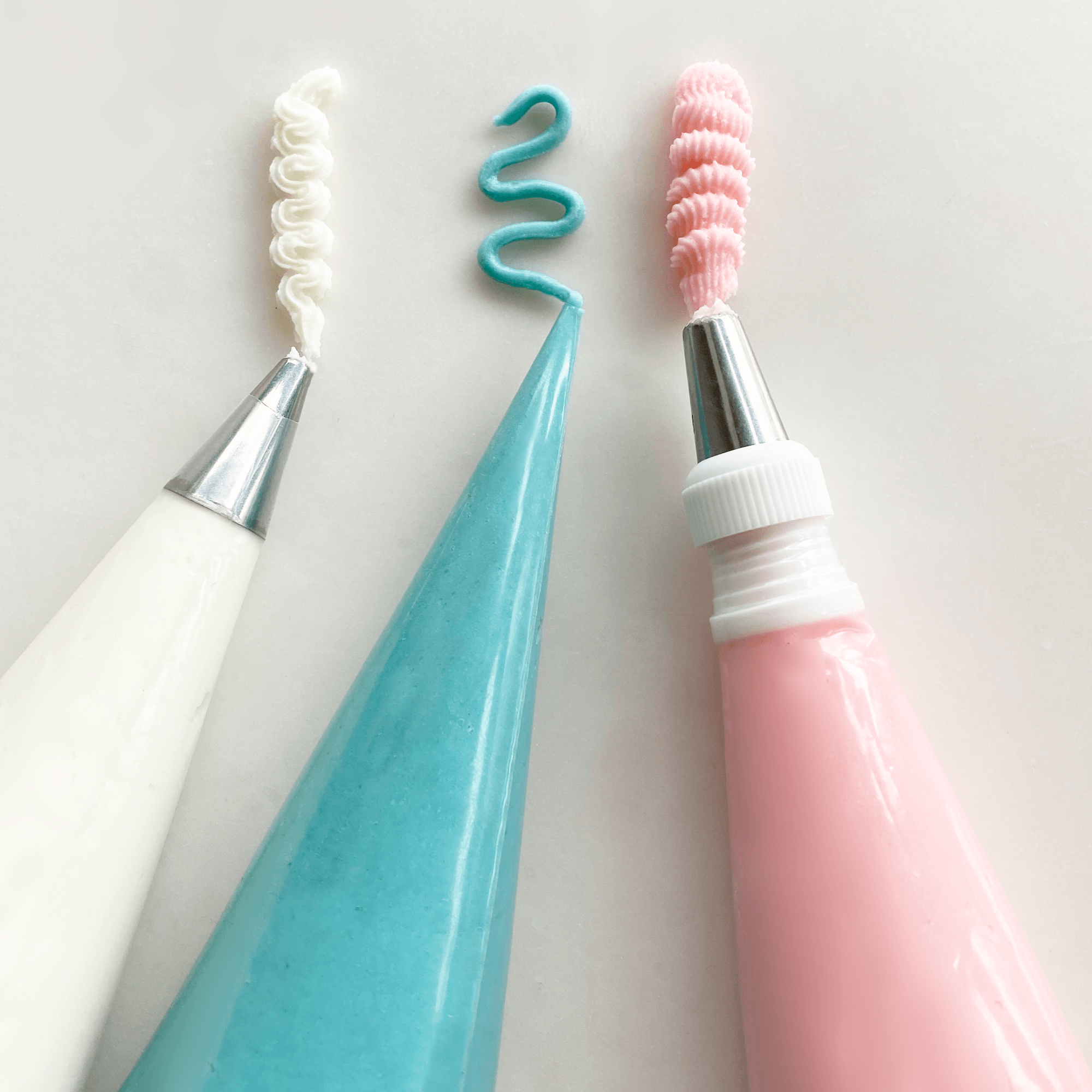 R&M International – Großhandel Dekorierwerkzeuge – Einweg-Spritzbeutel 41 cm, 12er-Pack2