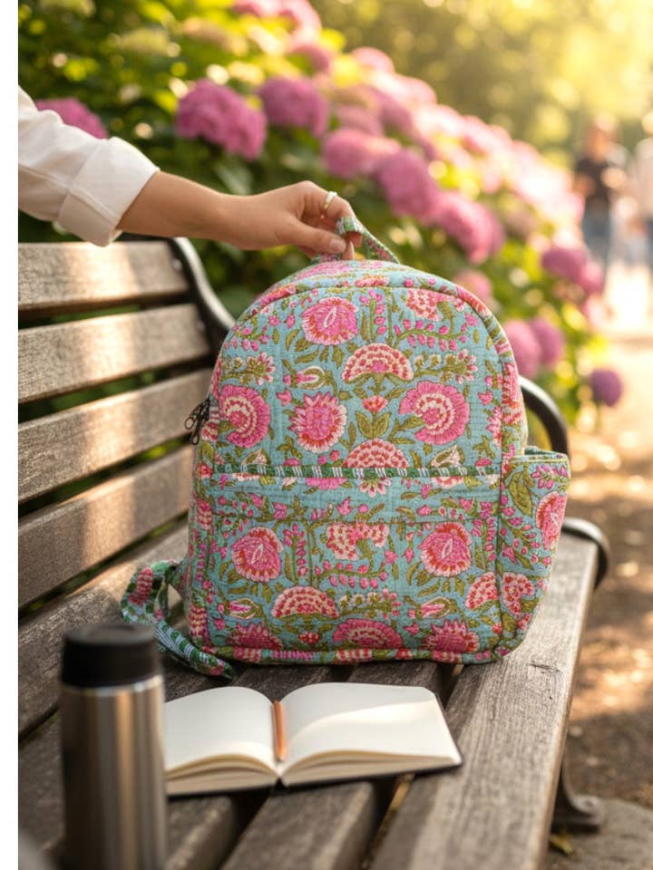 Sac à dos imprimé floral Tatiana pour la vente par Nash Grey